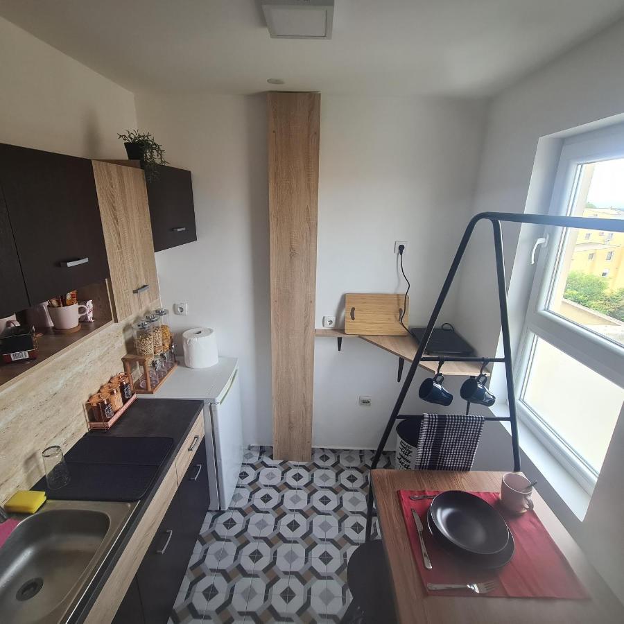 Studio 33 Szabács Kültér fotó